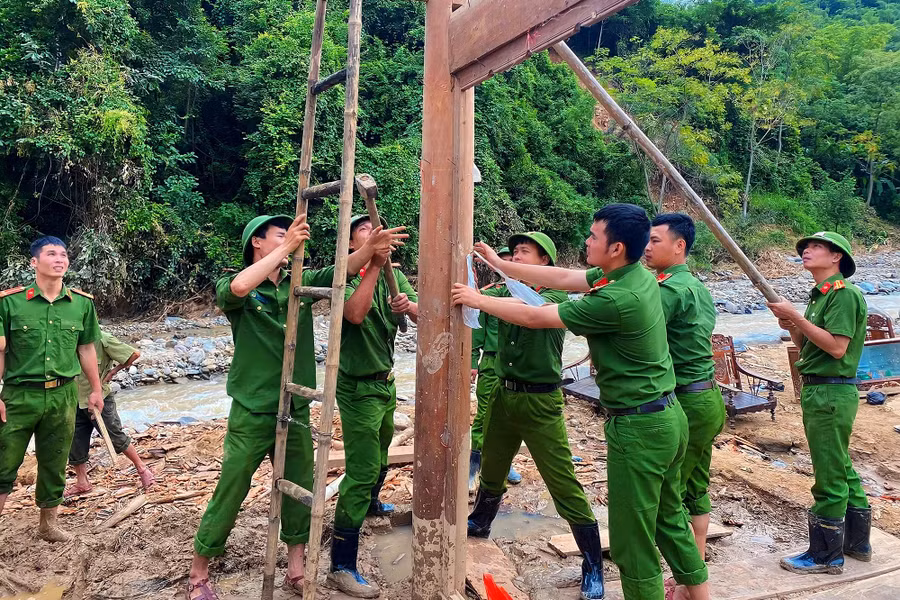 Khắc phục hậu quả lũ quét ở Nghệ An, ngành Giáo dục nỗ lực vượt khó