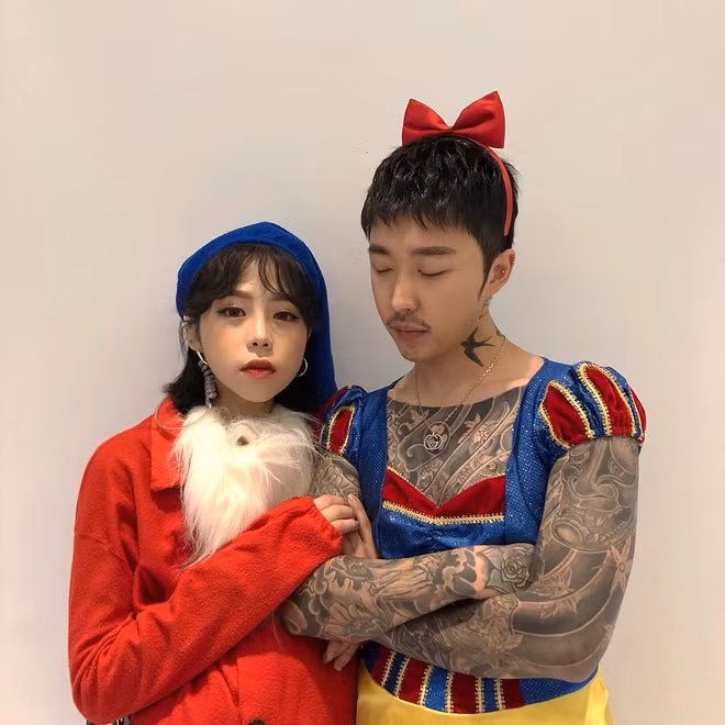 Ông già Noen và nàng Bạch tuyết có gì đó sai sai!