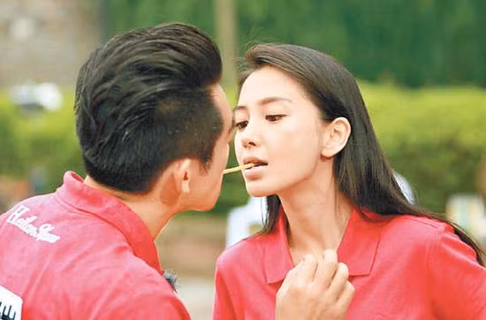 nghi van angelababy roi show 