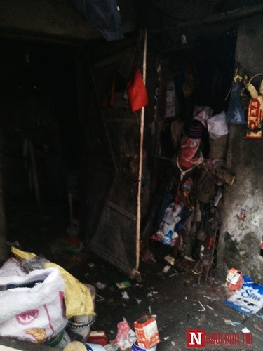 Xót lòng mẹ già 85 tuổi mù lòa nuôi con gái thần kinh - Ảnh 3