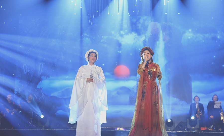 Quách Mai Thy hát "Thề non nước” với nghệ sĩ Thanh Thanh Hiền Quách Mai Thy hát "Thề non nước” với nghệ sĩ Thanh Thanh Hiền