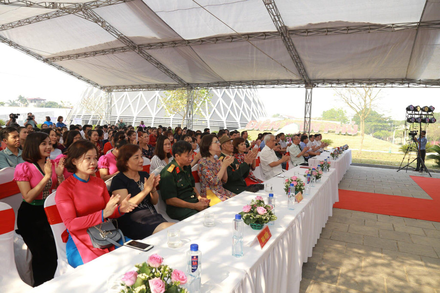 Triển lãm thu hút đông các đại biểu tham dự Triển lãm thu hút đông các đại biểu tham dự