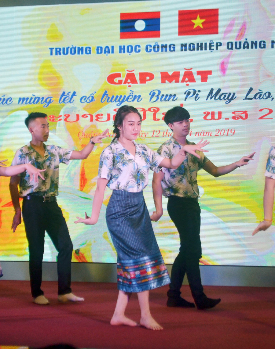 Điệu múa Lào