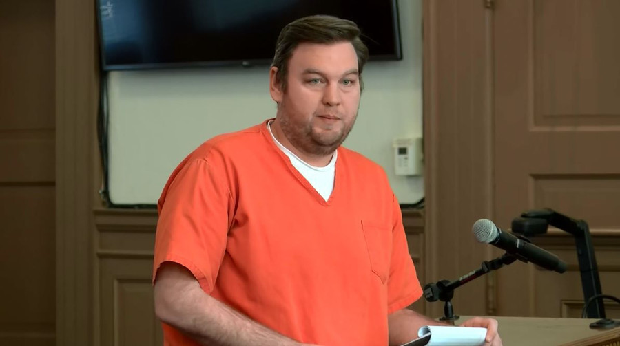 Bo Dukes tại phiên xét xử hồi tháng 3/2019. Bo Dukes tại phiên xét xử hồi tháng 3/2019.