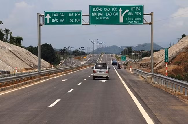 Nâng cấp, mở rộng cao tốc Nội Bài - Lào Cai đoạn Yên Bái - Lào Cai lên 4 làn xe