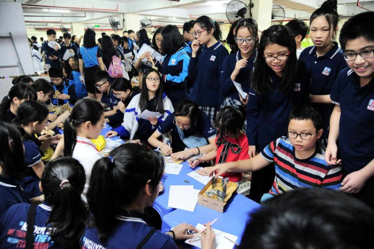 Học sinh Thủ đô hào hứng tham gia Ngày hội STEM.