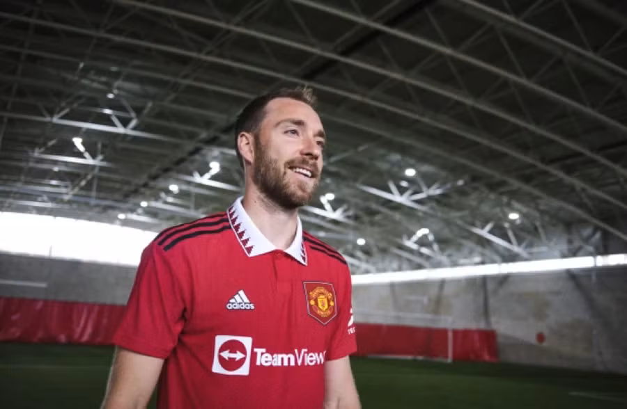Eriksen ghi bàn ngay trận đấu đầu tiên ra mắt đội chủ sân Old Trafford.