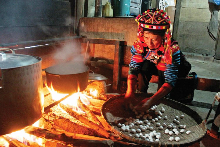 Bánh trôi là vật phẩm không thể thiếu trong mâm cúng mừng năm mới Bánh trôi là vật phẩm không thể thiếu trong mâm cúng mừng năm mới
