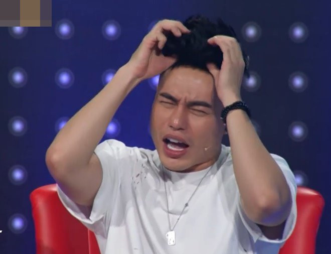 "cuoi rot ham" khi loat sao viet bi phat hien toc gia, rot toc ngay tren song truyen hinh - 7