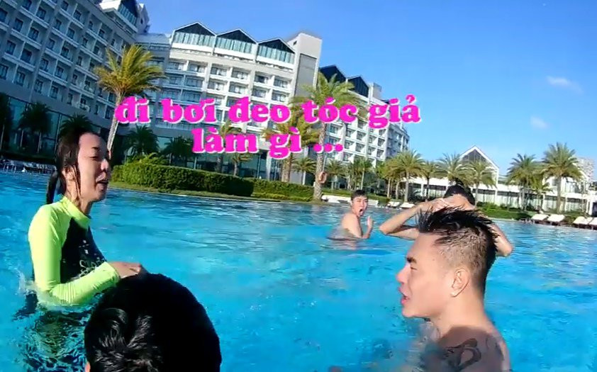 "cuoi rot ham" khi loat sao viet bi phat hien toc gia, rot toc ngay tren song truyen hinh - 8