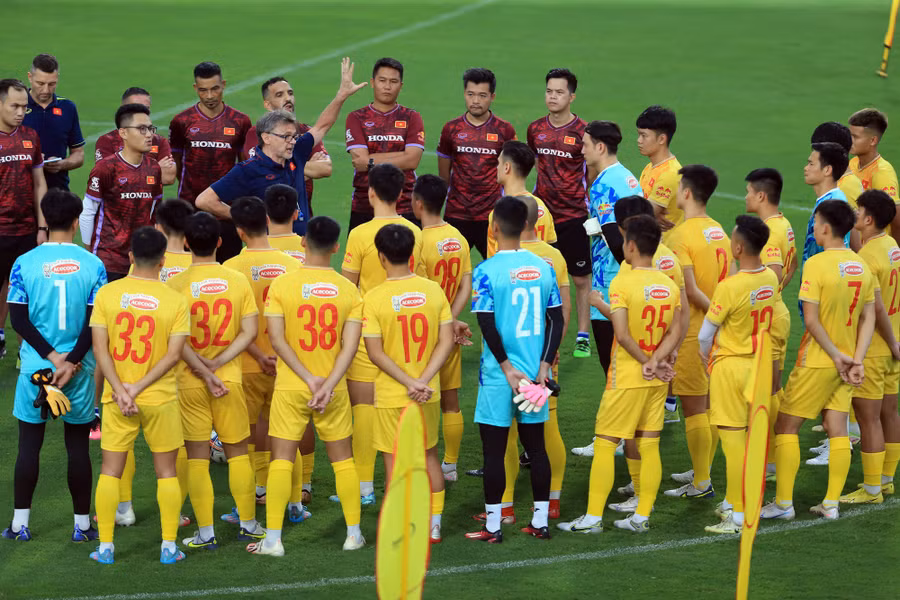 Đội tuyển Việt Nam đang tích cực tập luyện hướng tới giao hữu với Hồng Kông và Syria.