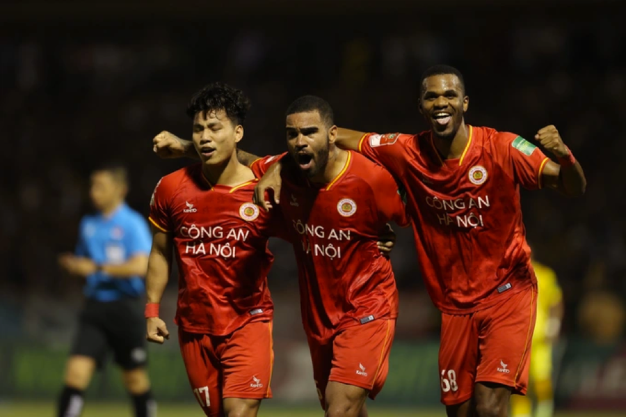 Công an Hà Nội đang cho thấy sức mạnh dù là tân binh V.League 2023. Công an Hà Nội đang cho thấy sức mạnh dù là tân binh V.League 2023.