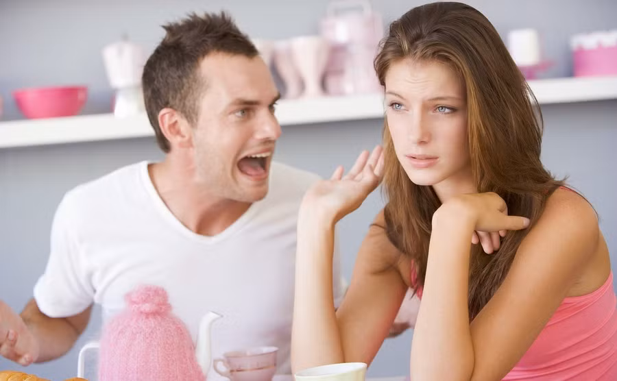 Xấu hổ vì chồng quá ki bo ở nhà ngoại