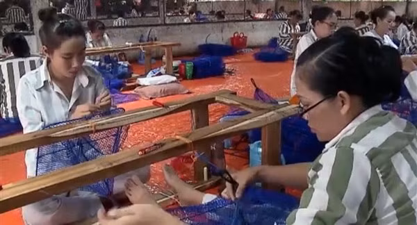 Phạm nhân Ái Thương cố gắng cải tạo tốt để mong có một ngày được về với mẹ.