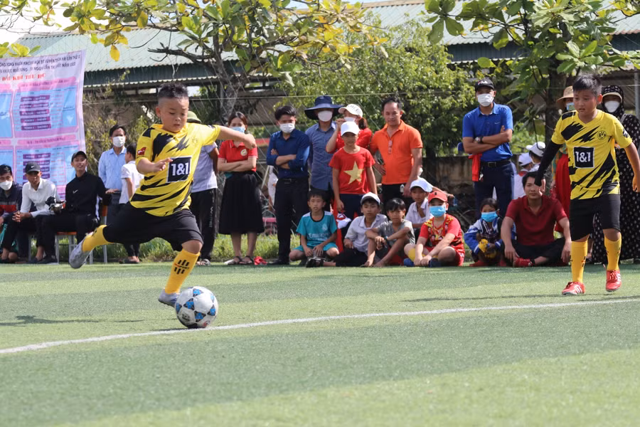 Do ảnh hưởng của dịch bệnh Covid-19, 2 năm qua nhiều hoạt động thể thao của các em học sinh đã bị hạn chế.