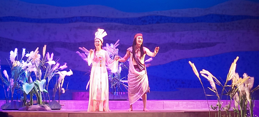 Mối duyên kỳ ngộ của chàng Chử Đồng Tử và công chúa Tiên Dung được tái hiện xúc động. Ảnh: Bình Thanh.