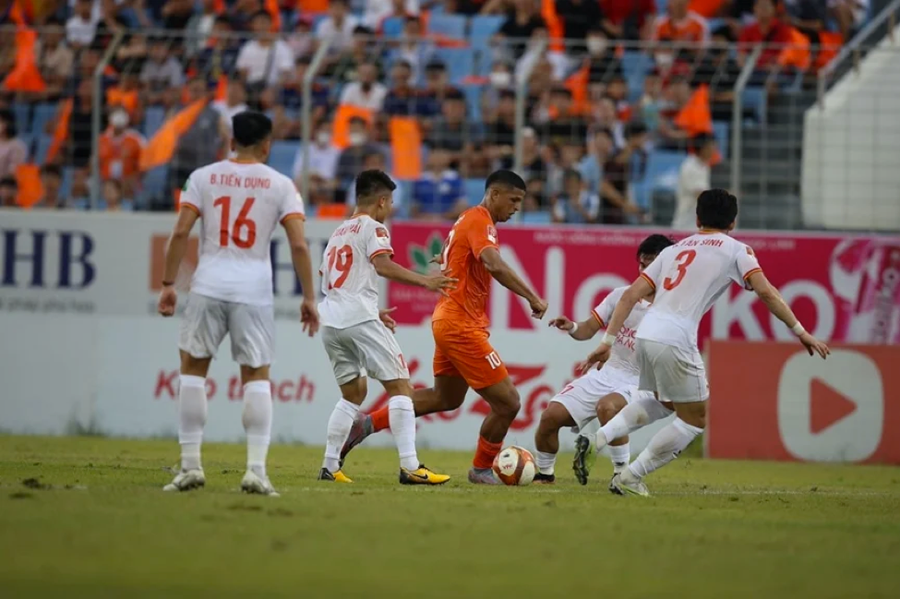 Công an Hà Nội đua vô địch ở giai đoạn 2 V.League 2023. Công an Hà Nội đua vô địch ở giai đoạn 2 V.League 2023.