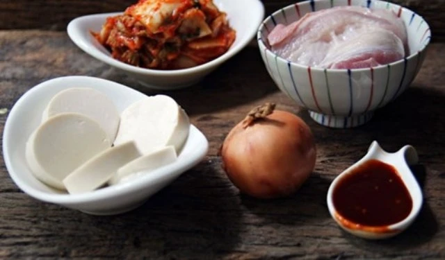 Cách nấu canh kim chi chuẩn vị Hàn Quốc
