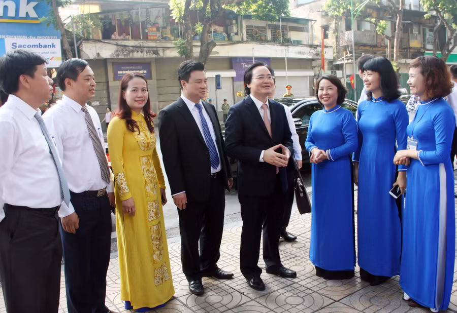  Bộ trưởng Bộ GD&ĐT Phùng Xuân Nhạ gửi thư chúc mừng nhân dịp năm học mới 2017-2018