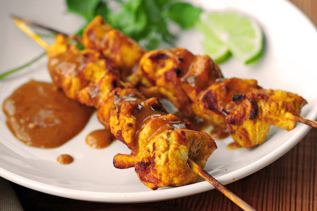Học người Malaysia làm món satay và nước sốt trứ danh - Ảnh 3 Hoc nguoi Malaysia lam mon satay va nuoc sot tru danh - Anh 3