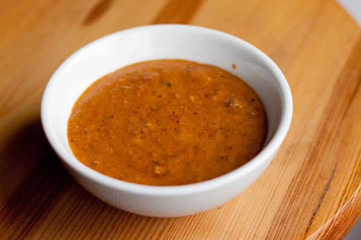 Học người Malaysia làm món satay và nước sốt trứ danh