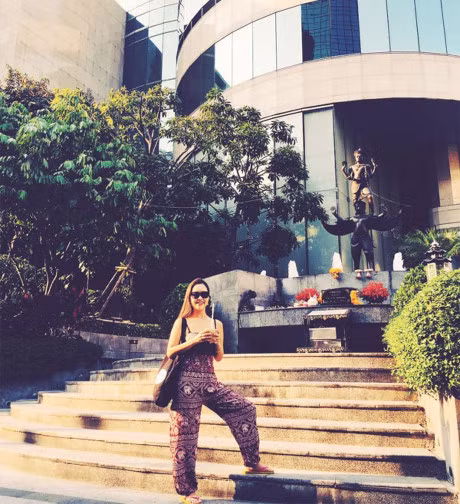 Em gai sieu mau Ha Anh nong bong khong kem gi chi gai - Anh 19