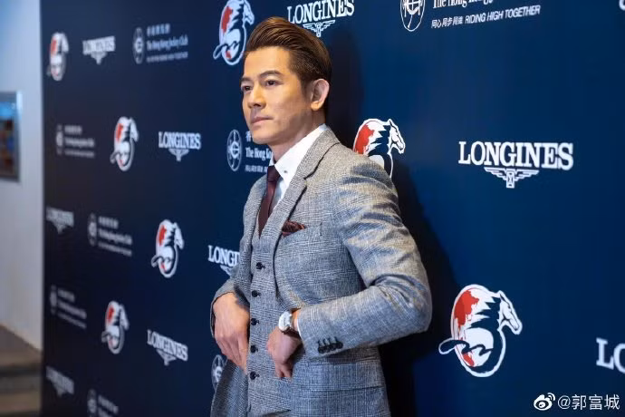 Ảnh ngày xửa ngày xưa của Quách Phú Thành được tiết lộ, đường nét trên gương mặt cực thu hút người xem ảnh 13