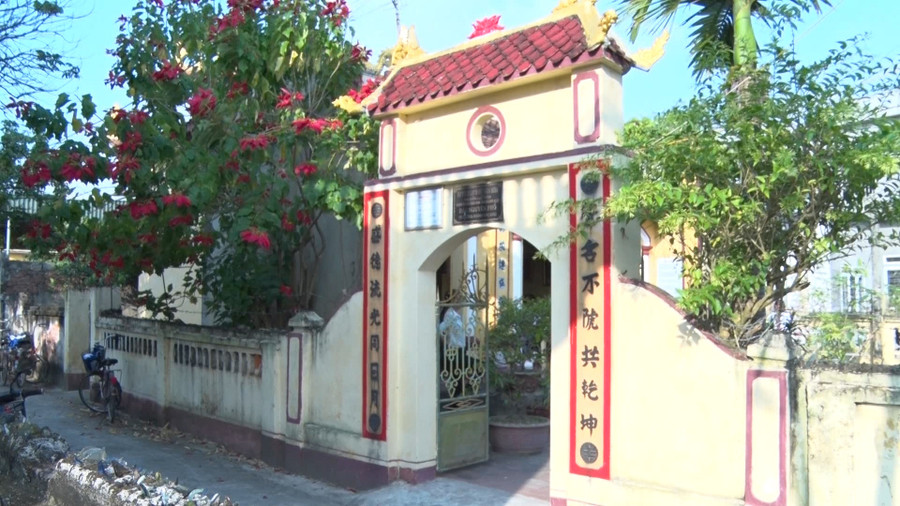 Từ đường họ Đào tại thôn Thượng Phán, xã Quỳnh Hoàng, huyện Quỳnh Phụ, tỉnh Thái Bình. Từ đường họ Đào tại thôn Thượng Phán, xã Quỳnh Hoàng, huyện Quỳnh Phụ, tỉnh Thái Bình.