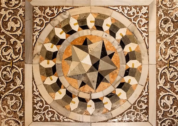 Khảm tại vương cung thánh đường Saint Mark.