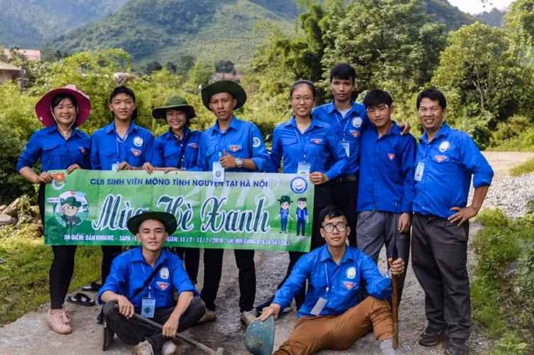 Chương trình tình nguyện “Mùa hè xanh” ở bản Khoang (Sa Pa) năm 2018.
