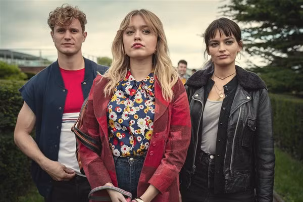 Dàn diễn viên trẻ trong “Sex Education”. Ảnh: Netflix.