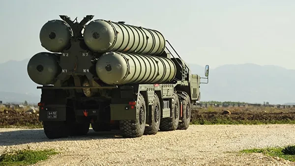  Hệ thống tên lửa phòng không S-400.