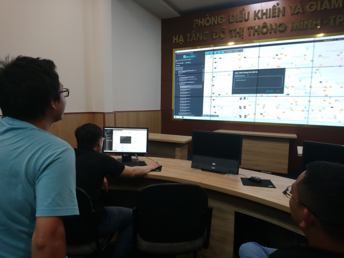 Trung tâm điều khiển ánh sáng đèn đường thông minh.