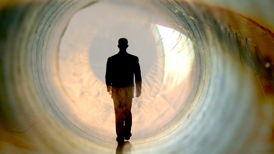 Nhiều lời đồn rằng Park Chang-soo đã đội mồ sống lại. Nhiều lời đồn rằng Park Chang-soo đã đội mồ sống lại.