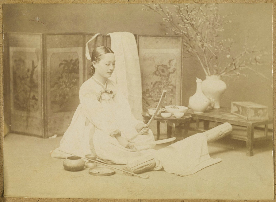 Cái chết của Park Chang-soo có liên quan đến bà chủ nhà trọ xinh đẹp Ko Ok-dan. (Ảnh minh họa) Cái chết của Park Chang-soo có liên quan đến bà chủ nhà trọ xinh đẹp Ko Ok-dan. (Ảnh minh họa)