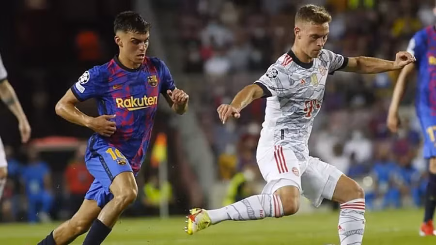 Barca trói chân Pedri bằng mức phí giải phóng hợp đồng kỷ lục.