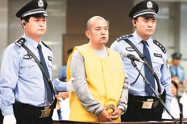 Wang bị xét xử vì tội hiếp dâm và giết người.