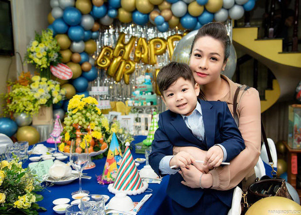 Lâu nay Nhật Kim Anh và chồng vẫn đấu tố để giành quyền nuôi con trai