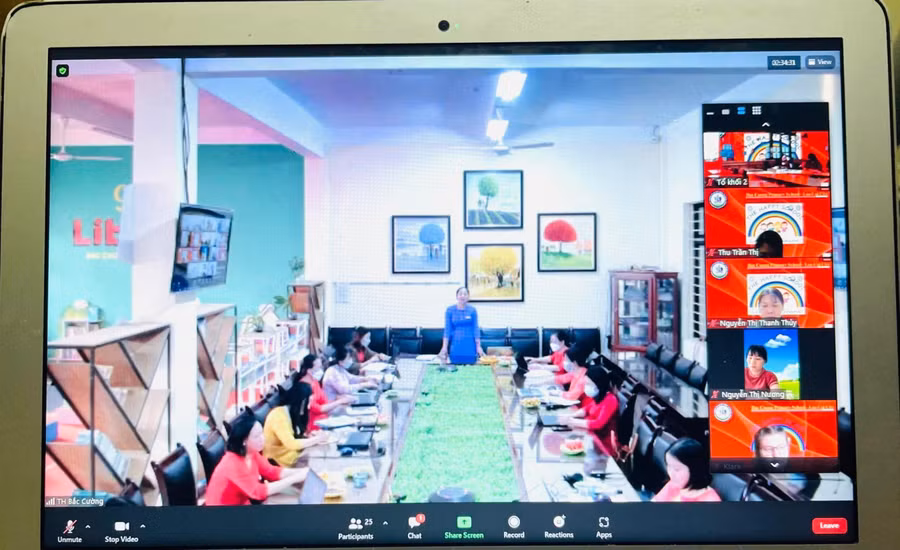 Tăng cường úng dụng công nghệ thông tinCNTT vào các cuộc họp.