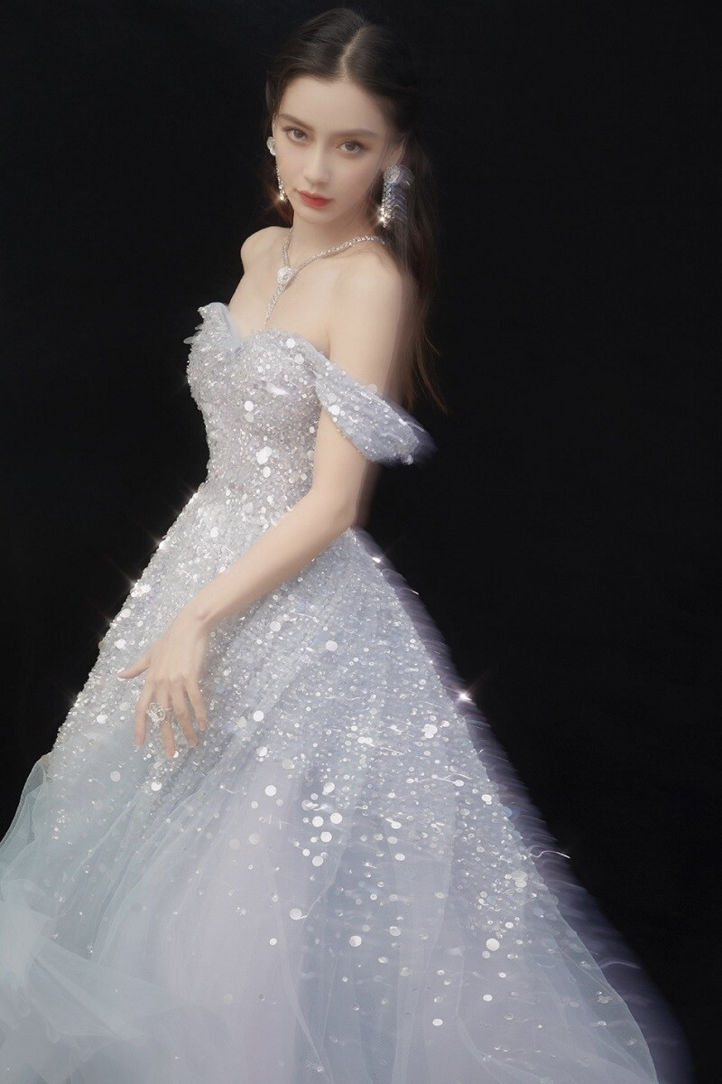 Mặc tin đồn ly hôn, Angela Baby vẫn đẹp ma mị hút hồn ảnh 5 Keyword đầu tiên có dấu