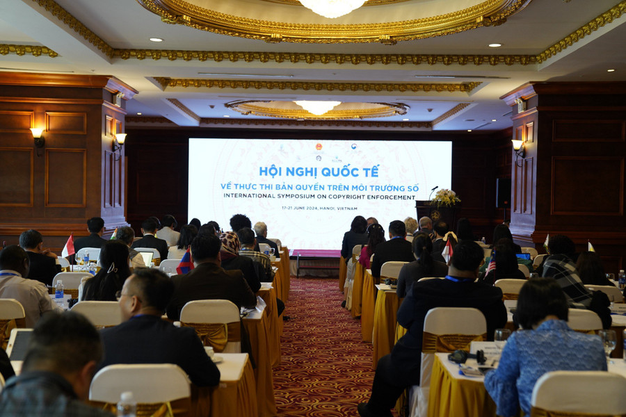 Hội nghị Quốc tế về thực thi bản quyền trên môi trường số diễn ra từ ngày 17/6 đến ngày 21/6 tại Hà Nội. Hội nghị Quốc tế về thực thi bản quyền trên môi trường số diễn ra từ ngày 17/6 đến ngày 21/6 tại Hà Nội.