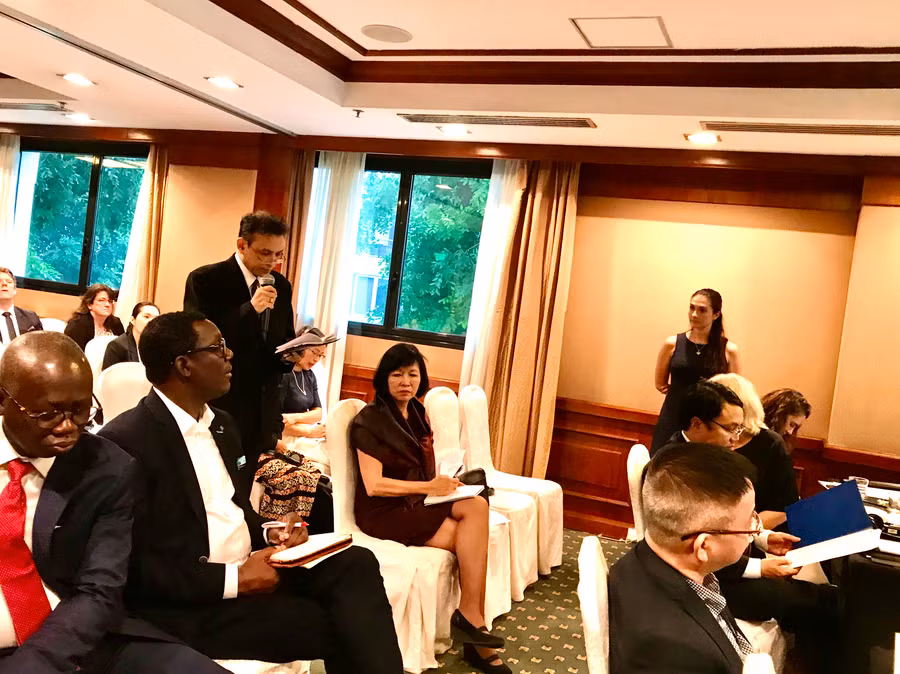 Các chuyên gia GD cho rằng: Giáo viên có vai trò quan trọng nhất trong “quá trình đổi mới (ảnh: Thanh Tuấn) Các chuyên gia GD cho rằng: Giáo viên có vai trò quan trọng nhất trong “quá trình đổi mới (ảnh: Thanh Tuấn)