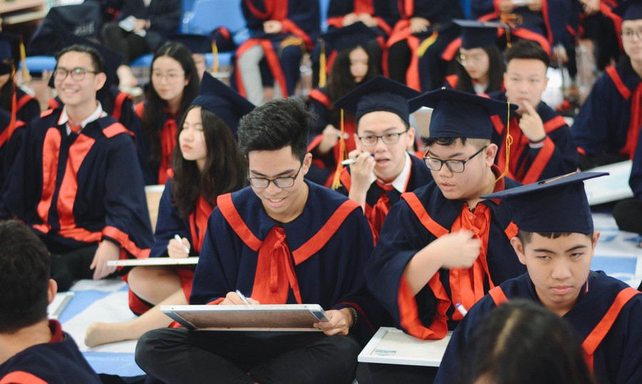 Các quốc gia có tốc độ lão hóa chậm và trình độ học vấn dưới mức trung bình có thể ưu tiên những ứng dụng công nghệ trong giáo dục để giúp dân số trẻ hơn tiếp cận giáo dục chất lượng cao. Các quốc gia có tốc độ lão hóa chậm và trình độ học vấn dưới mức trung bình có thể ưu tiên những ứng dụng công nghệ trong giáo dục để giúp dân số trẻ hơn tiếp cận giáo dục chất lượng cao.