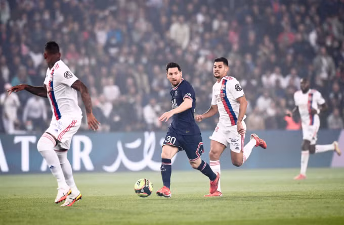 Messi chơi nỗ lực nhưng vẫn chưa mở tài khoản bàn thắng ở PSG