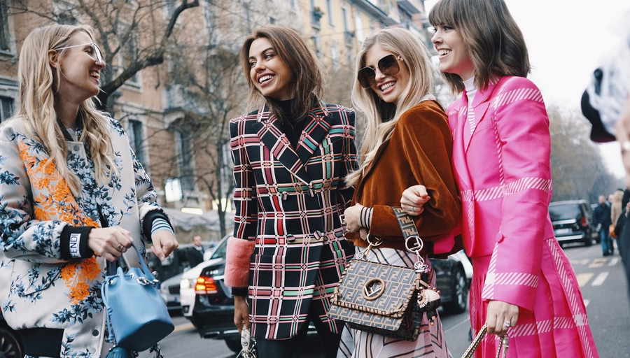 Trở thành fashionista có tầm ảnh hưởng chính là ước mơ của bất kỳ ai đam mê thời trang. Ảnh: ELLE. Lam fashionista giong Chau Bui co suong nhu ban nghi? hinh anh 2 fashionista.jpg