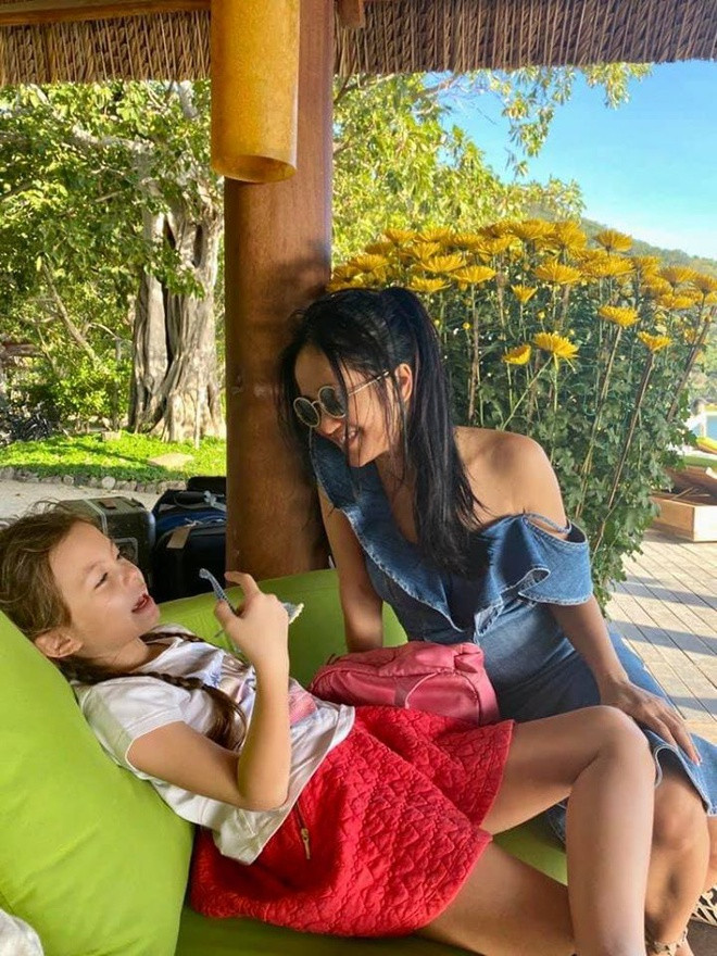 Ve ngoai cua ca si Hong Nhung o tuoi 50 hinh anh 12 hong_nhung9.jpg