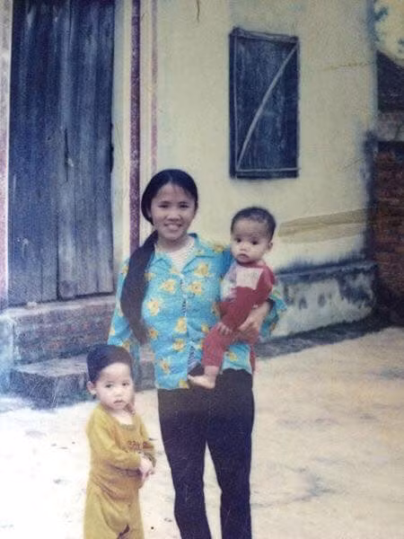 bà Tân Vlog, Con trai bà Tân Vlog