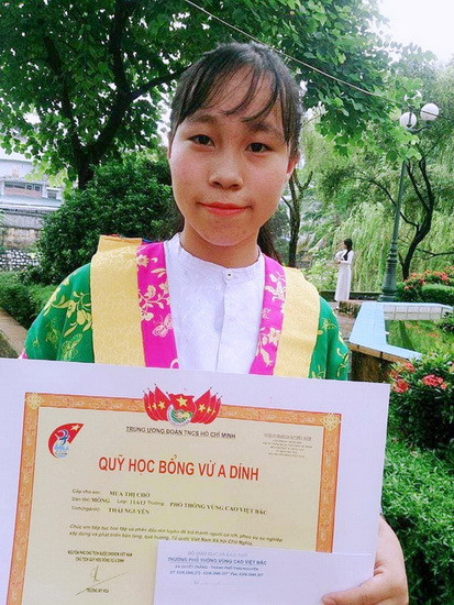 Em từng nhận học bổng Vừ A Dính