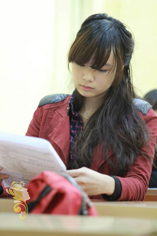 Nữ sinh Báo chí nhận "bão like" vì giống hệt Hoa hậu Kỳ Duyên ảnh 7 Nữ sinh Báo chí nhận