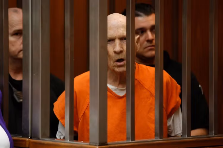 Kẻ giết người hàng loạt DeAngelo bị kết tội nhờ công nghệ ADN mới.